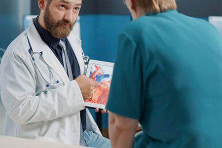 general-practitioner-holding-tablet-with-heart-condition-Medical-Research-Facility-in-Tampa-&-Partner-for-Clinical-Trials